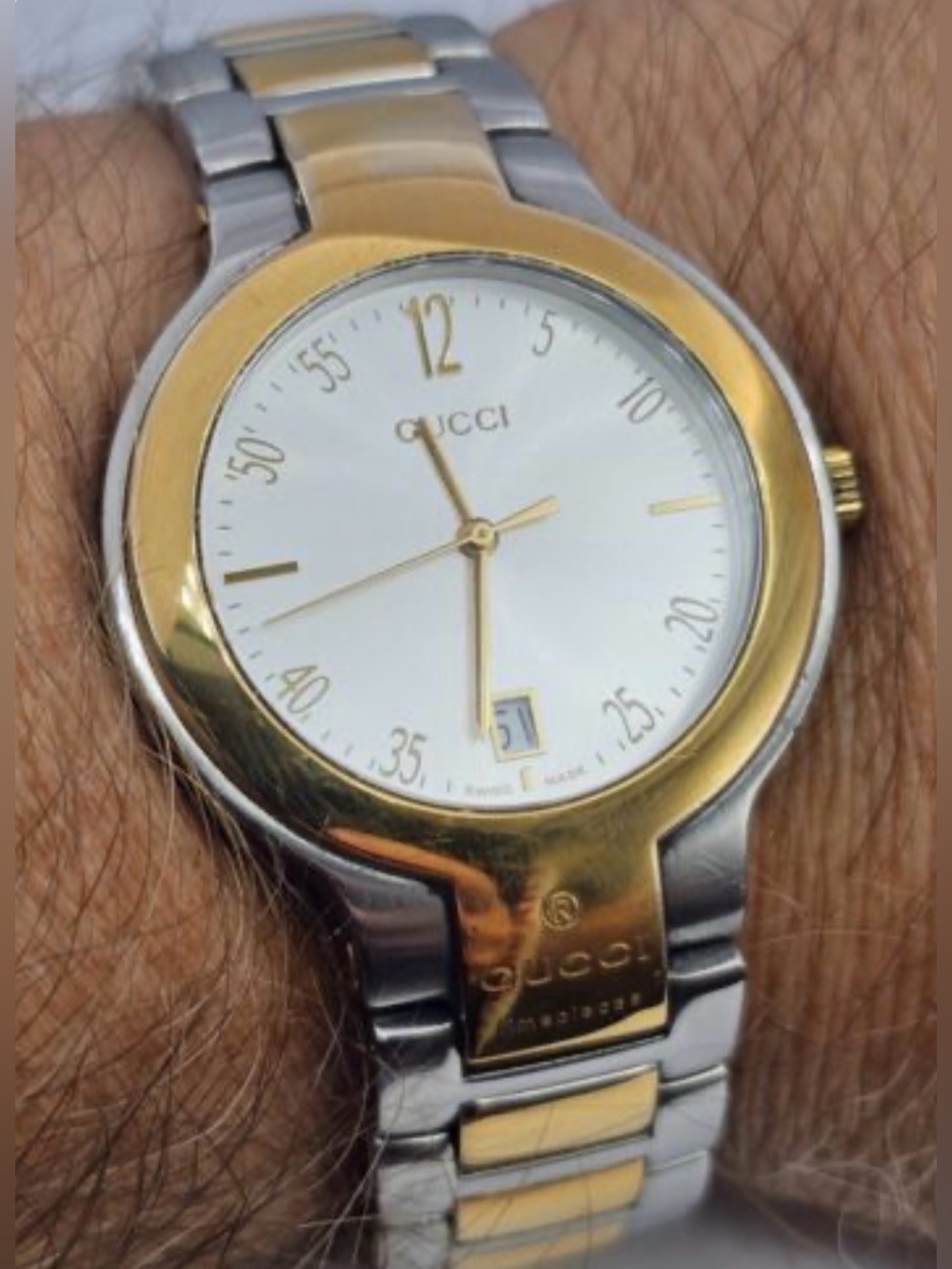 Gucci 8900M Two Tone Stainless Steel men’s Watch YA089304 - Picture 11 of 15